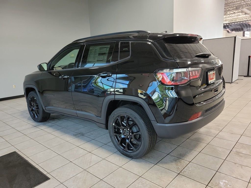 New 2025 Jeep Compass Latitude w/ Convenience Group image 4