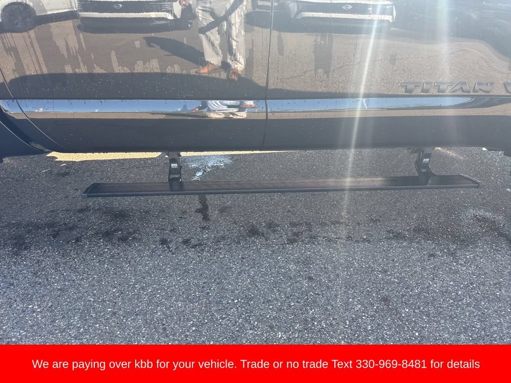 Used 2019 Nissan Titan SL w/ Midnight Edition AWD/4WD image 11