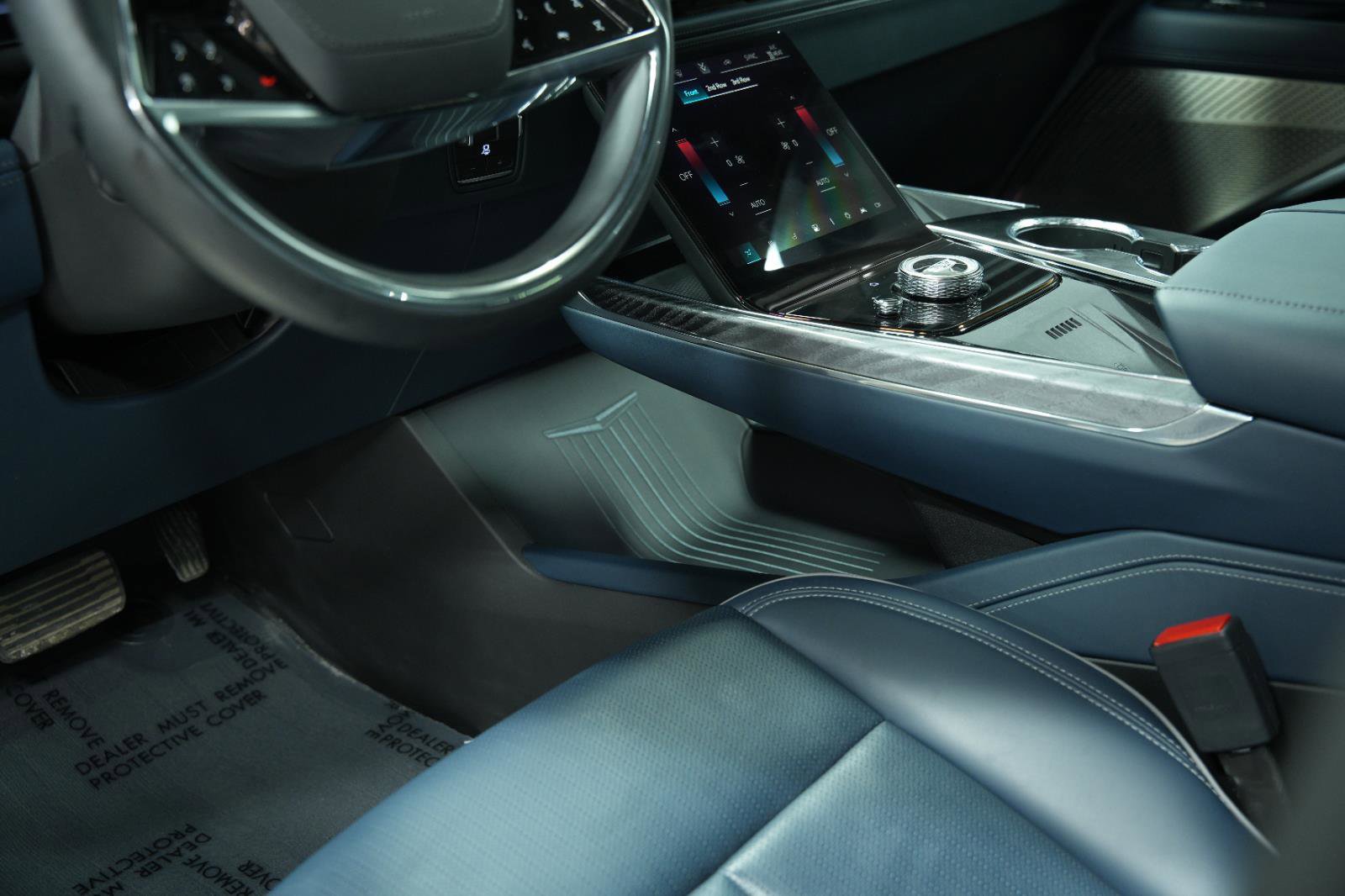 Used 2025 Cadillac Escalade IQ Luxury 2 w/ LPO, Premium Carpet Package image 29