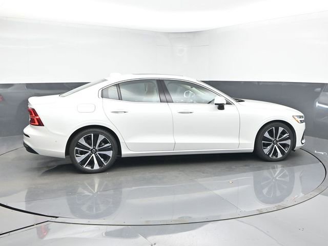 Used 2023 Volvo S60 B5 Ultimate w/ Climate Package image 8