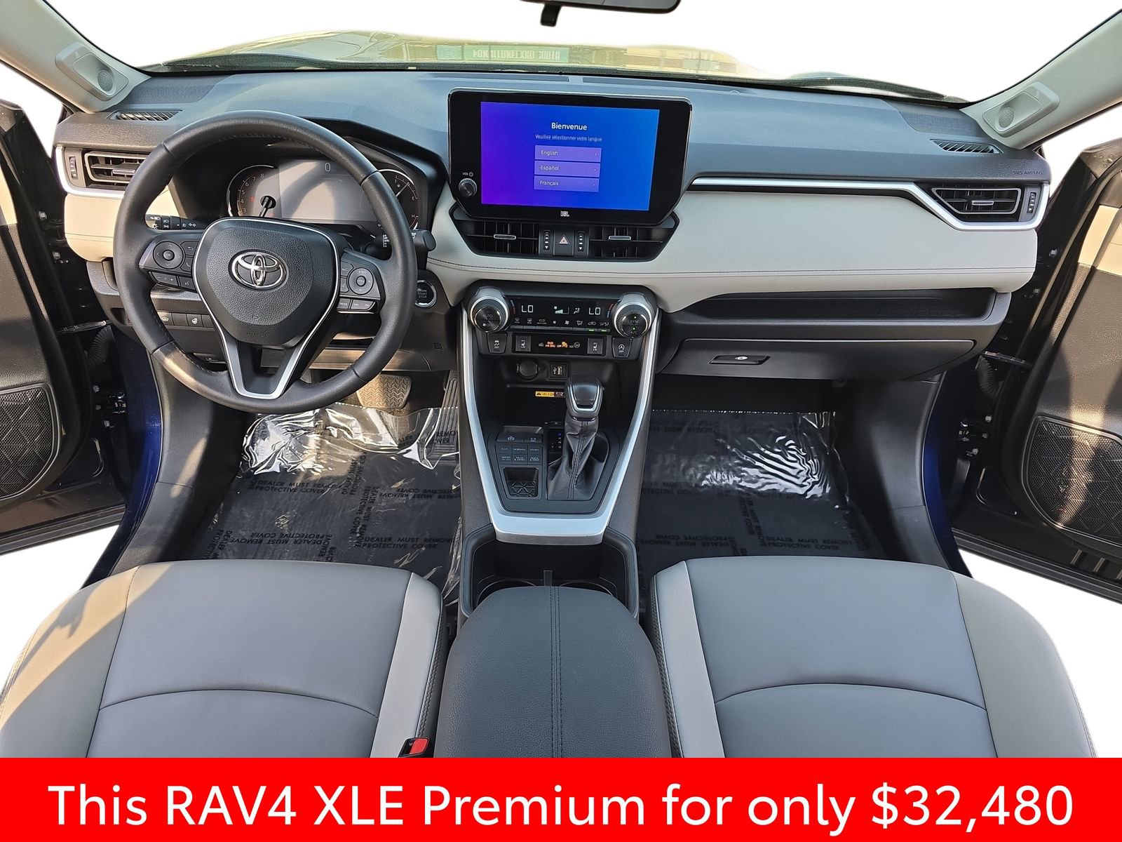 Used 2023 Toyota RAV4 XLE Premium image 16