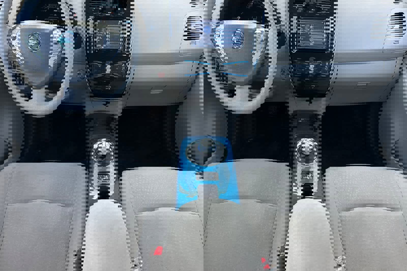 Used 2011 Nissan Leaf w/ Eco Design Pkg image 4