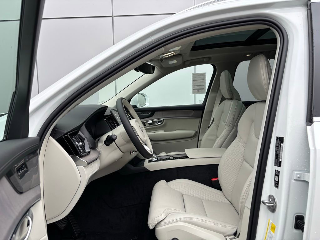 New 2026 Volvo XC90 B6 Ultra w/ Protection Package AWD/4WD image 15