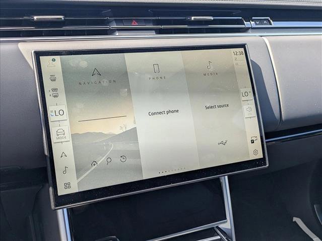 New 2026 Land Rover Range Rover Long Wheelbase SE image 12