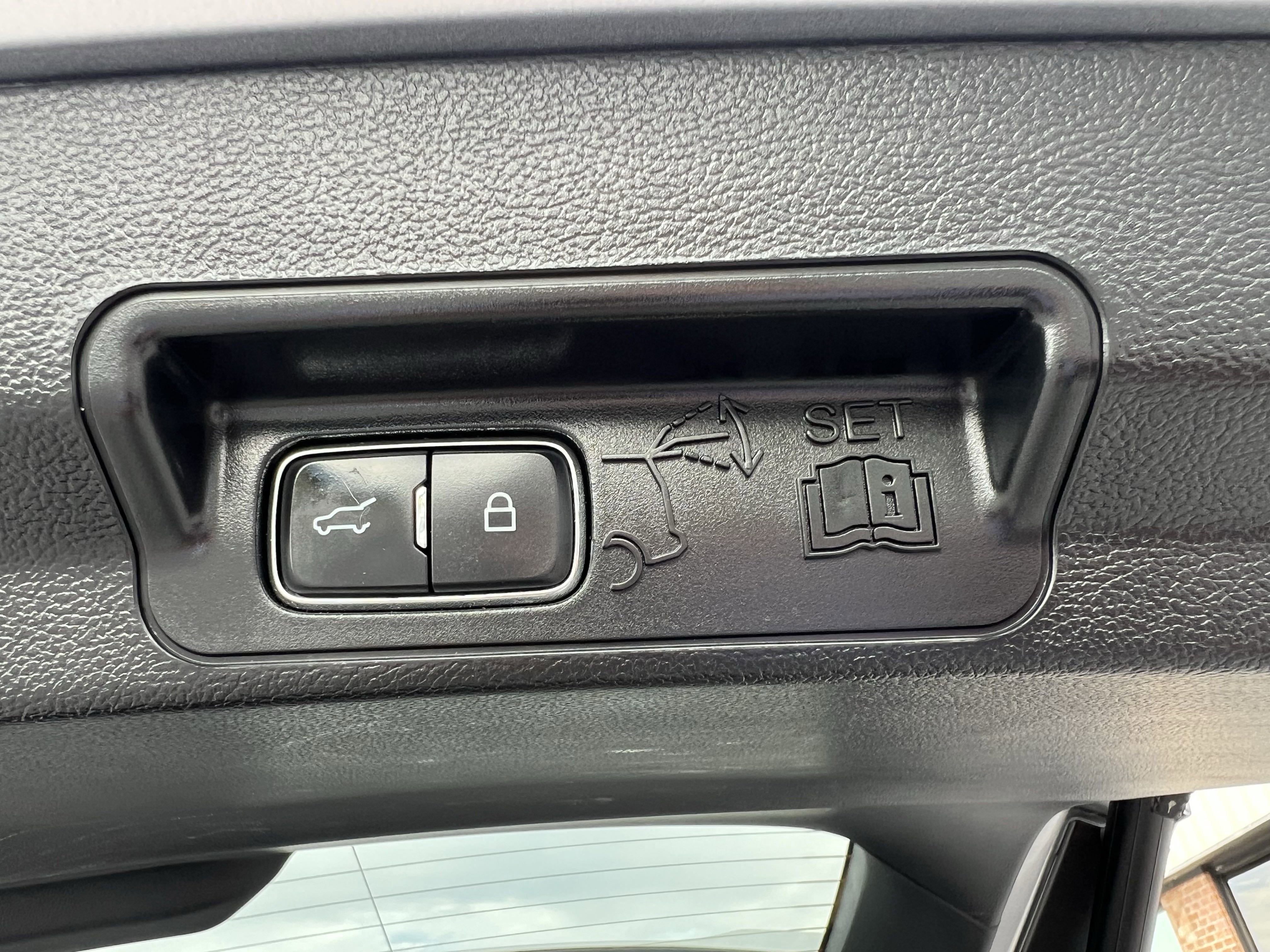 Used 2023 Ford Explorer XLT w/ Equipment Group 202A image 46