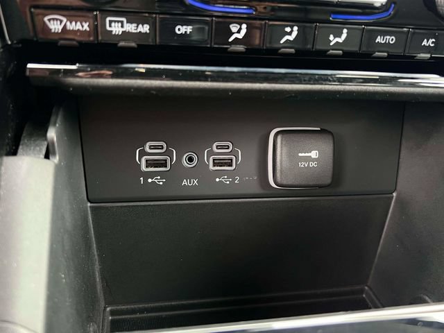 Used 2023 Jeep Grand Cherokee Limited AWD/4WD image 12