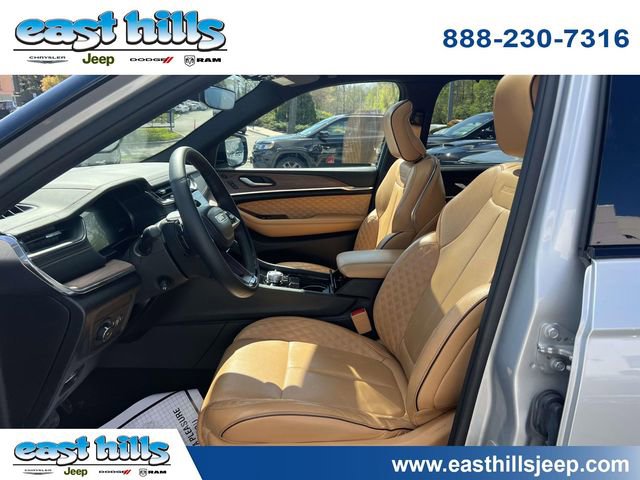 Certified 2024 Jeep Grand Cherokee Summit w/ Luxury Tech Group V image 13