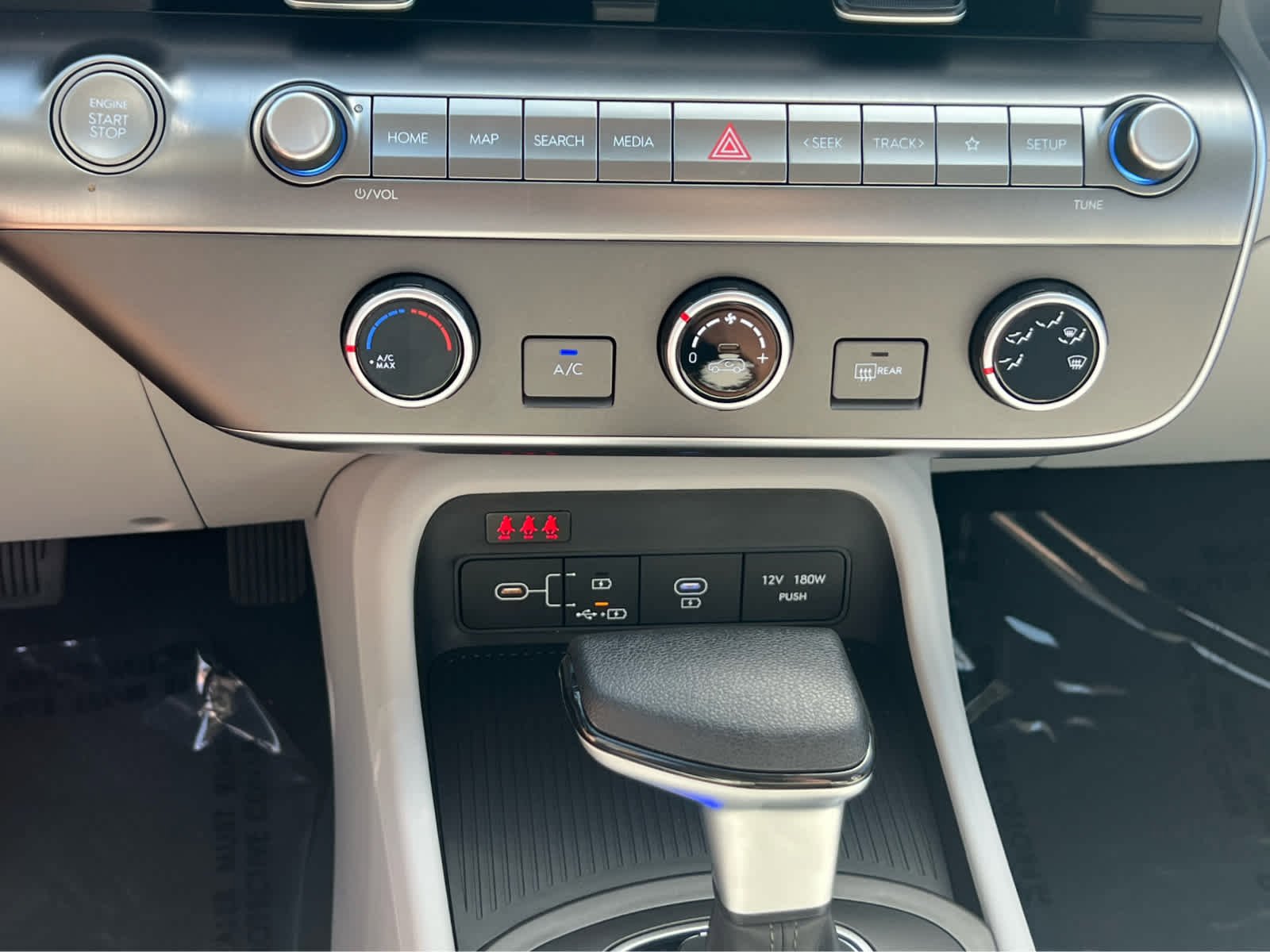Certified 2026 Hyundai Kona SE image 35