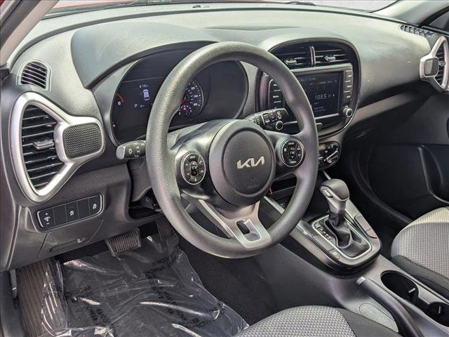 Used 2022 Kia Soul LX FWD image 10