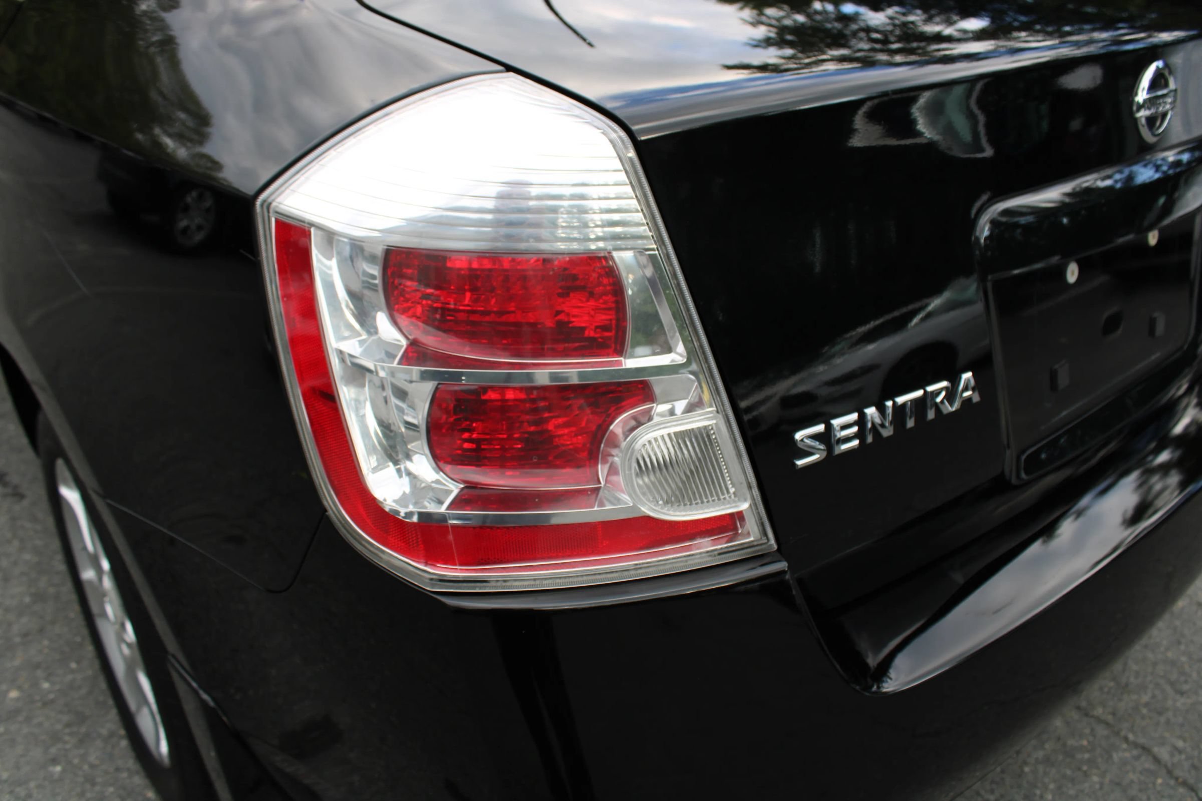 Used 2008 Nissan Sentra 2.0 SL w/ Sunroof Pkg FWD image 27