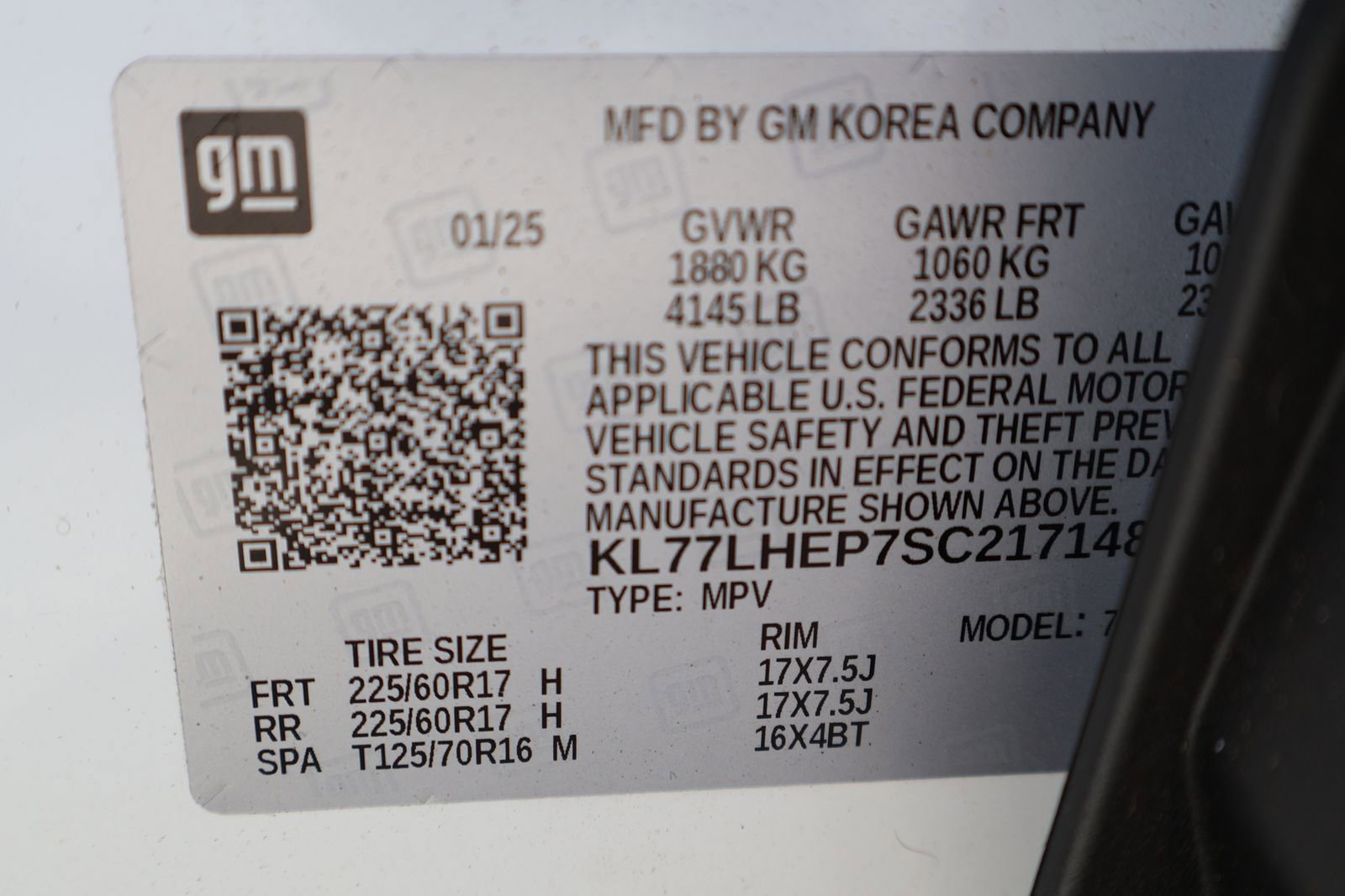 Used 2025 Chevrolet Trax LT image 32
