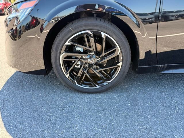 New 2026 Nissan Sentra SR w/ SR Premium Package FWD image 9