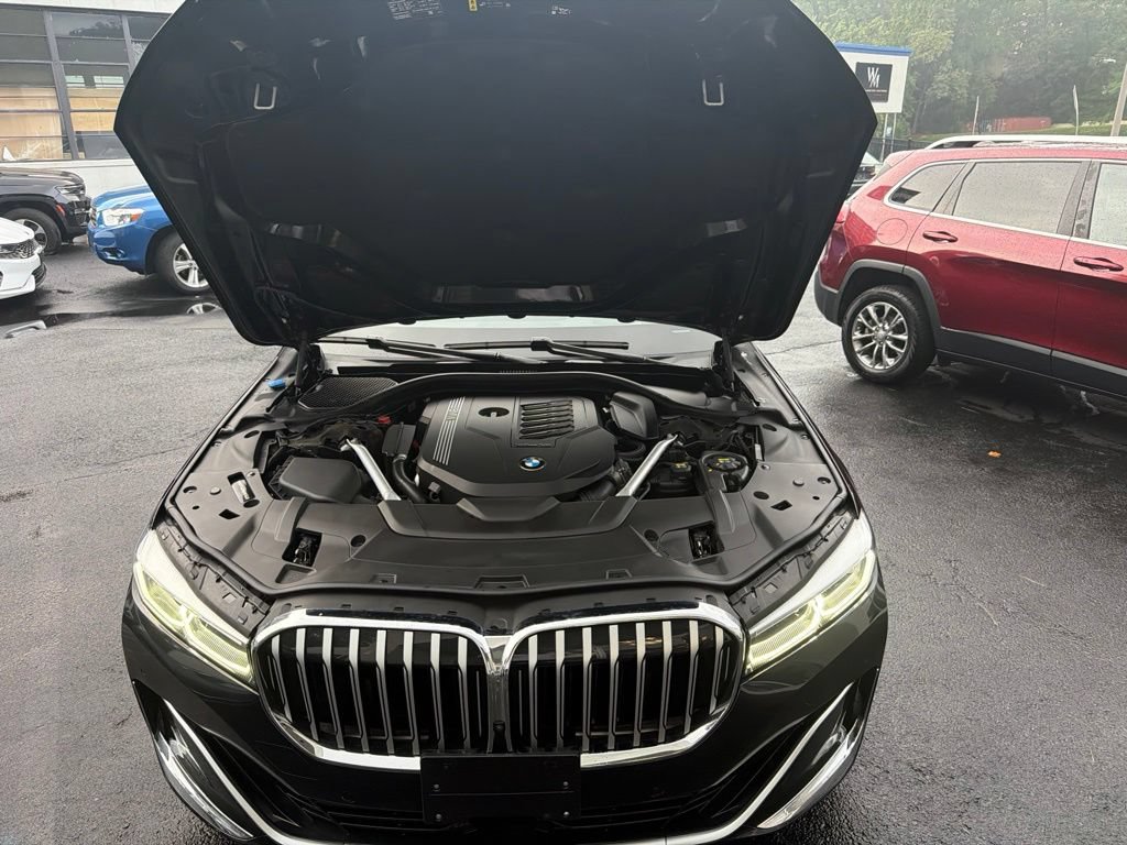 Used 2022 BMW 740i xDrive w/ Premium Package AWD/4WD image 31