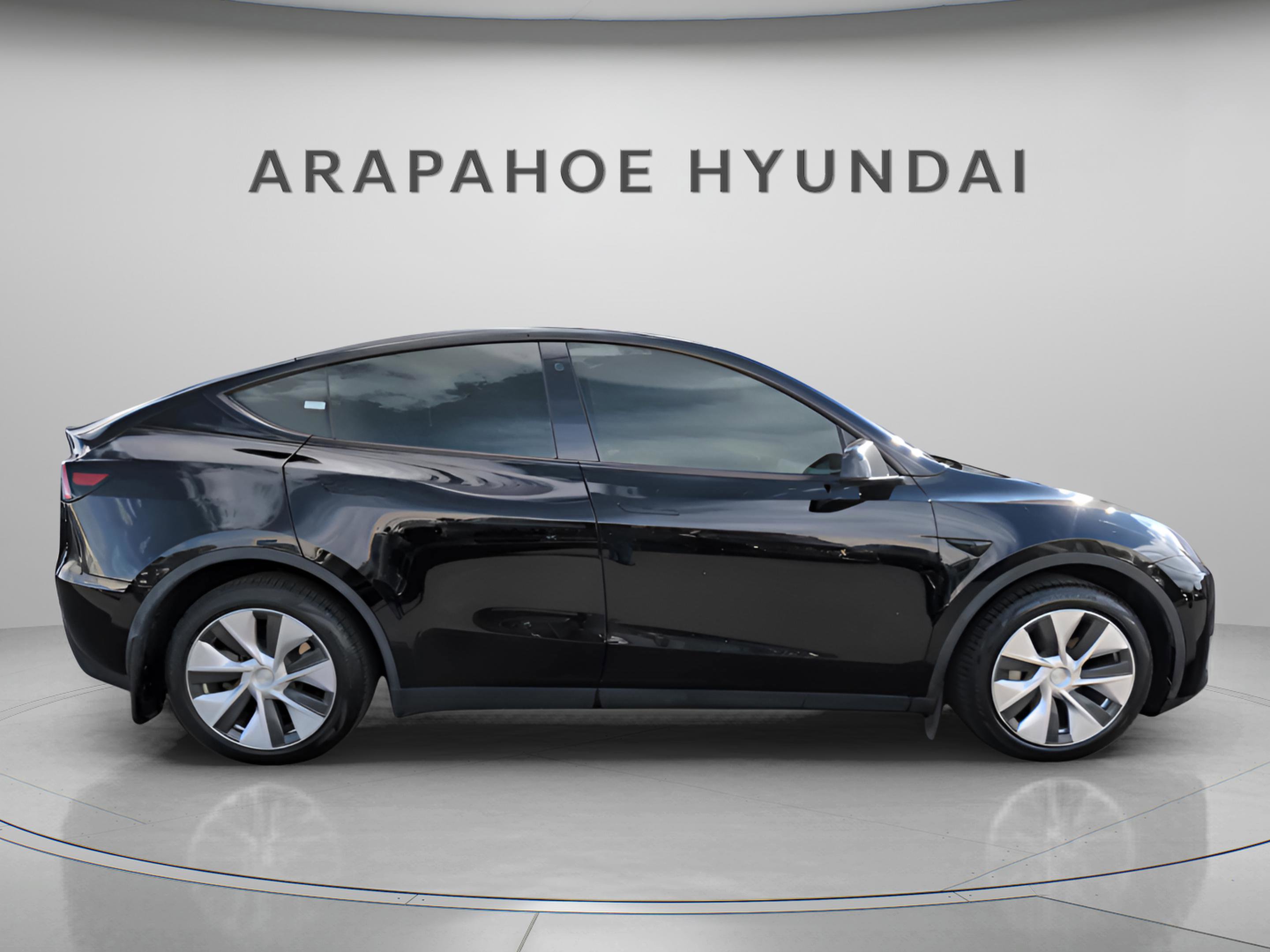 Used 2023 Tesla Model Y Long Range image 7