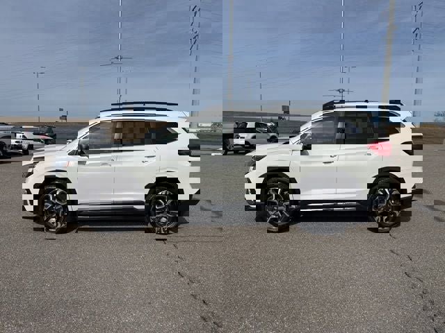 Used 2023 Subaru Ascent Touring image 8