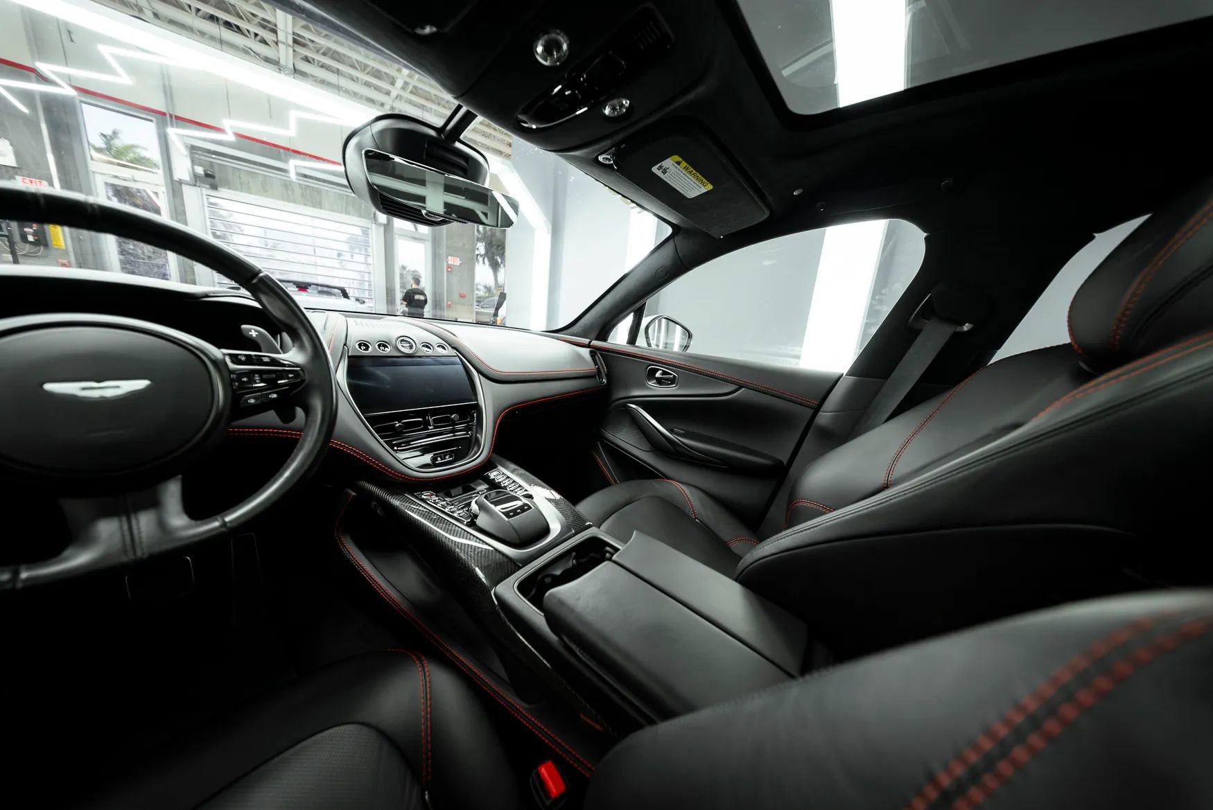 Used 2021 Aston Martin DBX AWD/4WD image 27