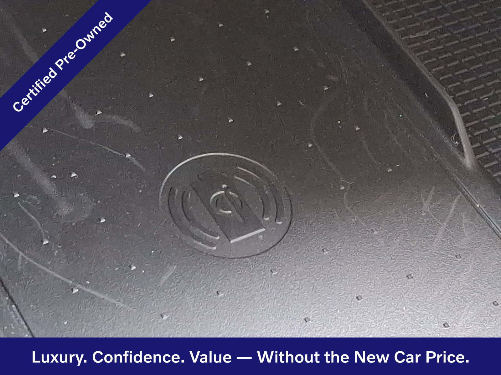 Certified 2025 Volvo XC40 B5 Ultra AWD/4WD image 27