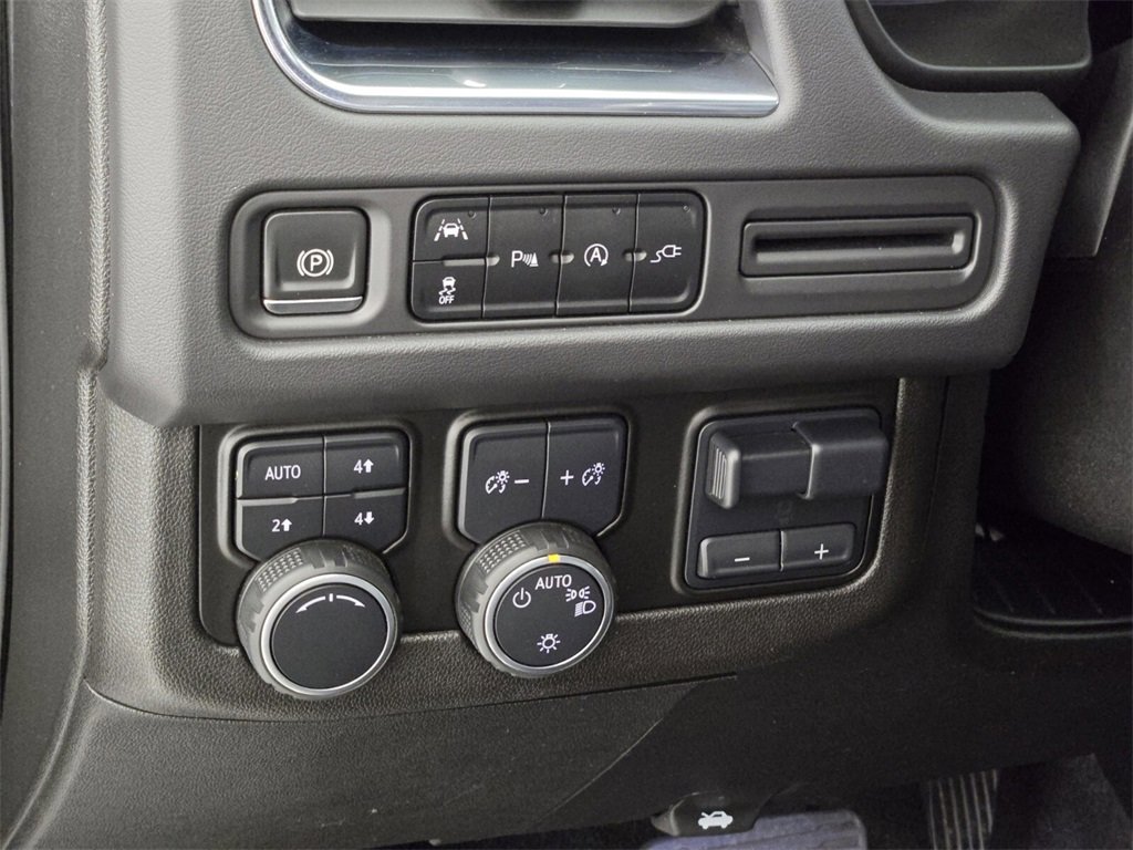 Used 2021 Chevrolet Tahoe LT w/ LT Signature Package image 27