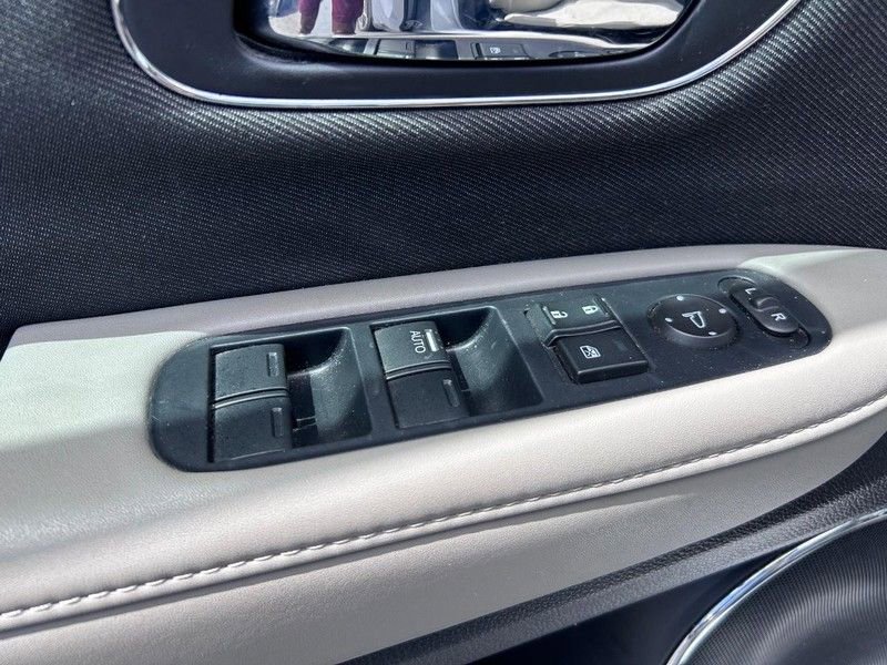 Used 2022 Honda HR-V EX image 19