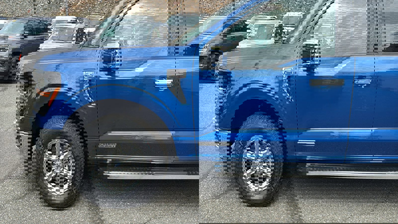 Used 2025 Ford F150 XLT w/ Equipment Group 302A MID image 5