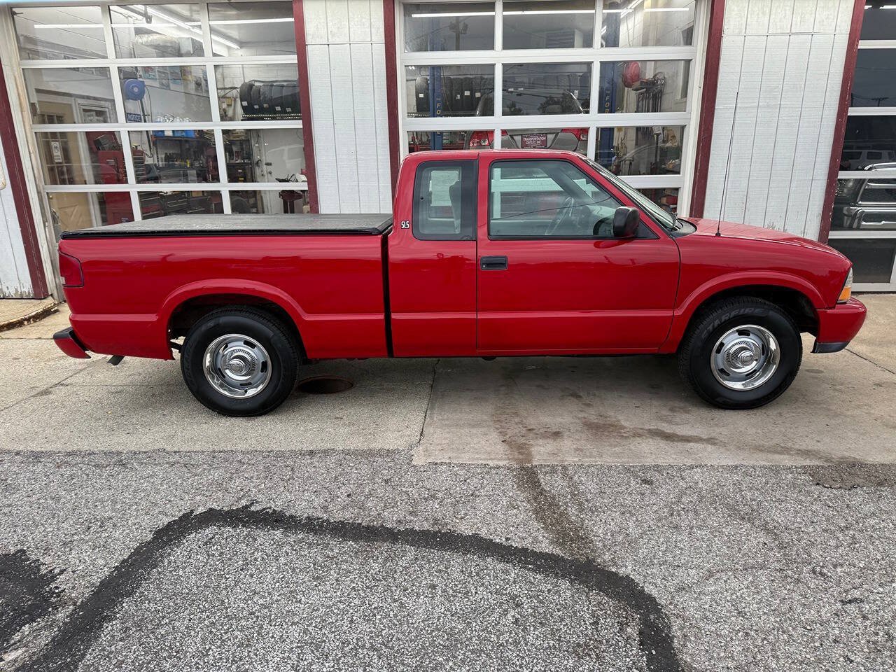 Used 2000 GMC Sonoma SLS w/ SLS Super Spec Pkg 2 RWD image 21
