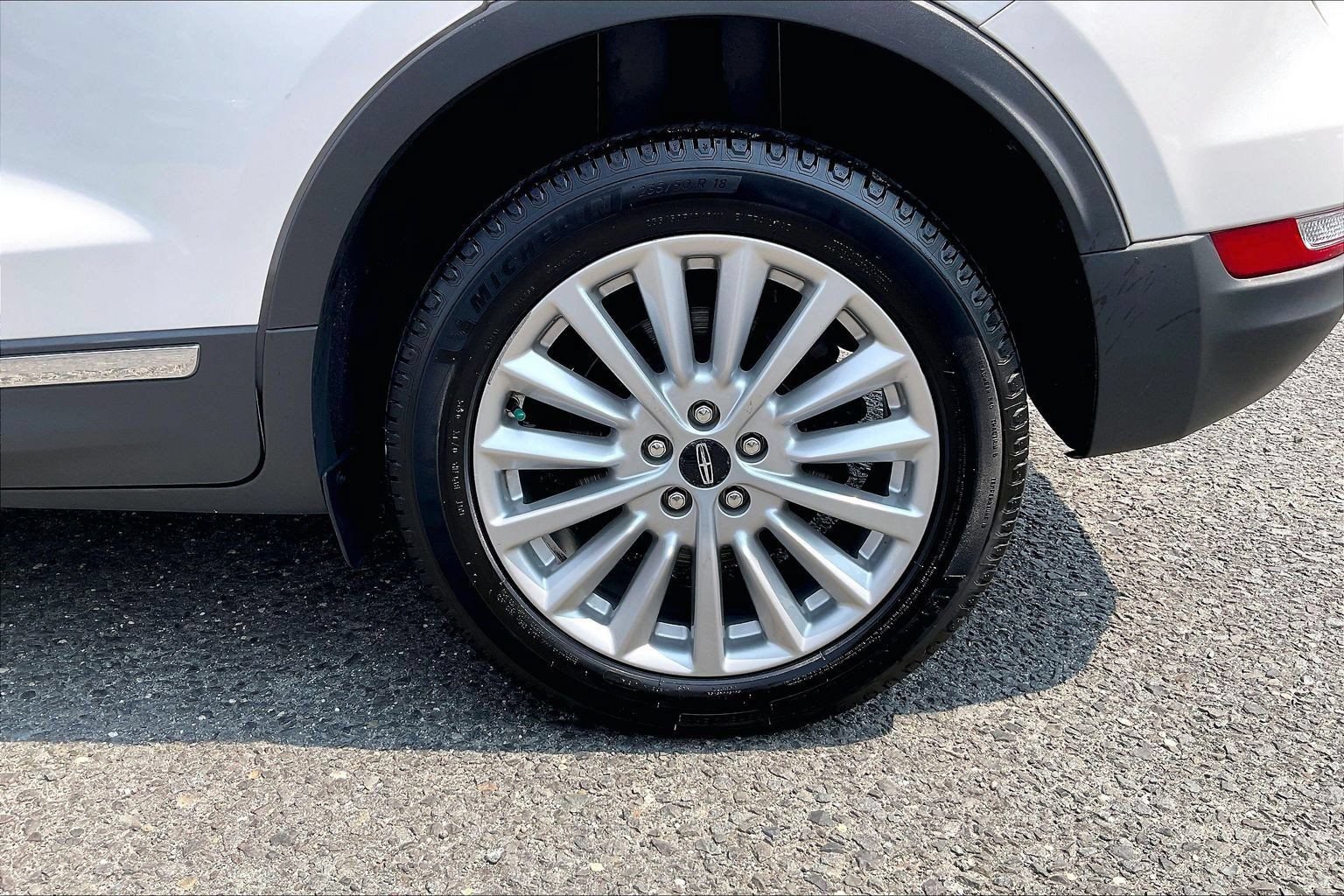 Used 2019 Lincoln MKC Premiere AWD/4WD image 10