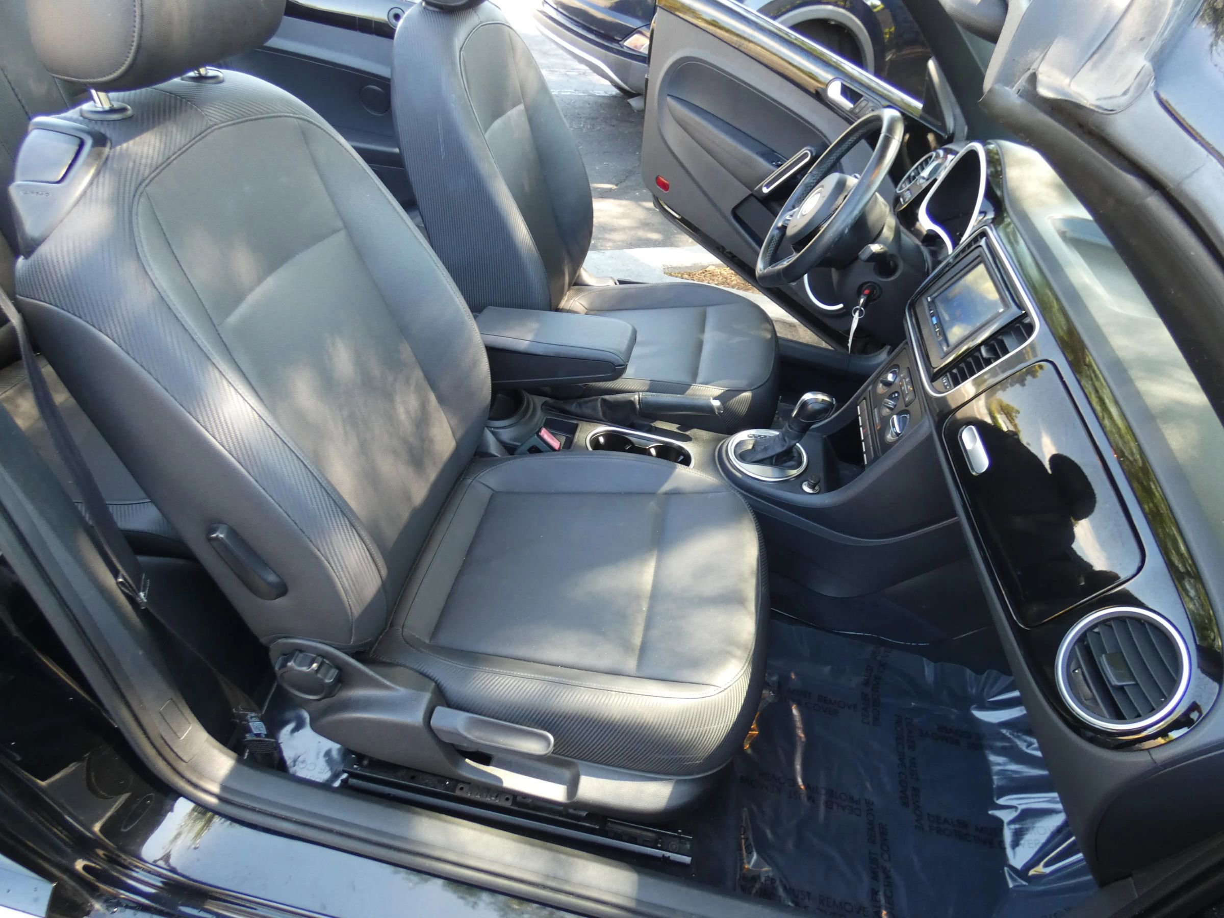 Used 2014 Volkswagen Beetle 2.5 image 21