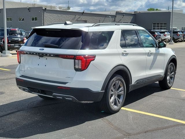 New 2026 Ford Explorer Active w/ Active Comfort Package AWD/4WD image 4