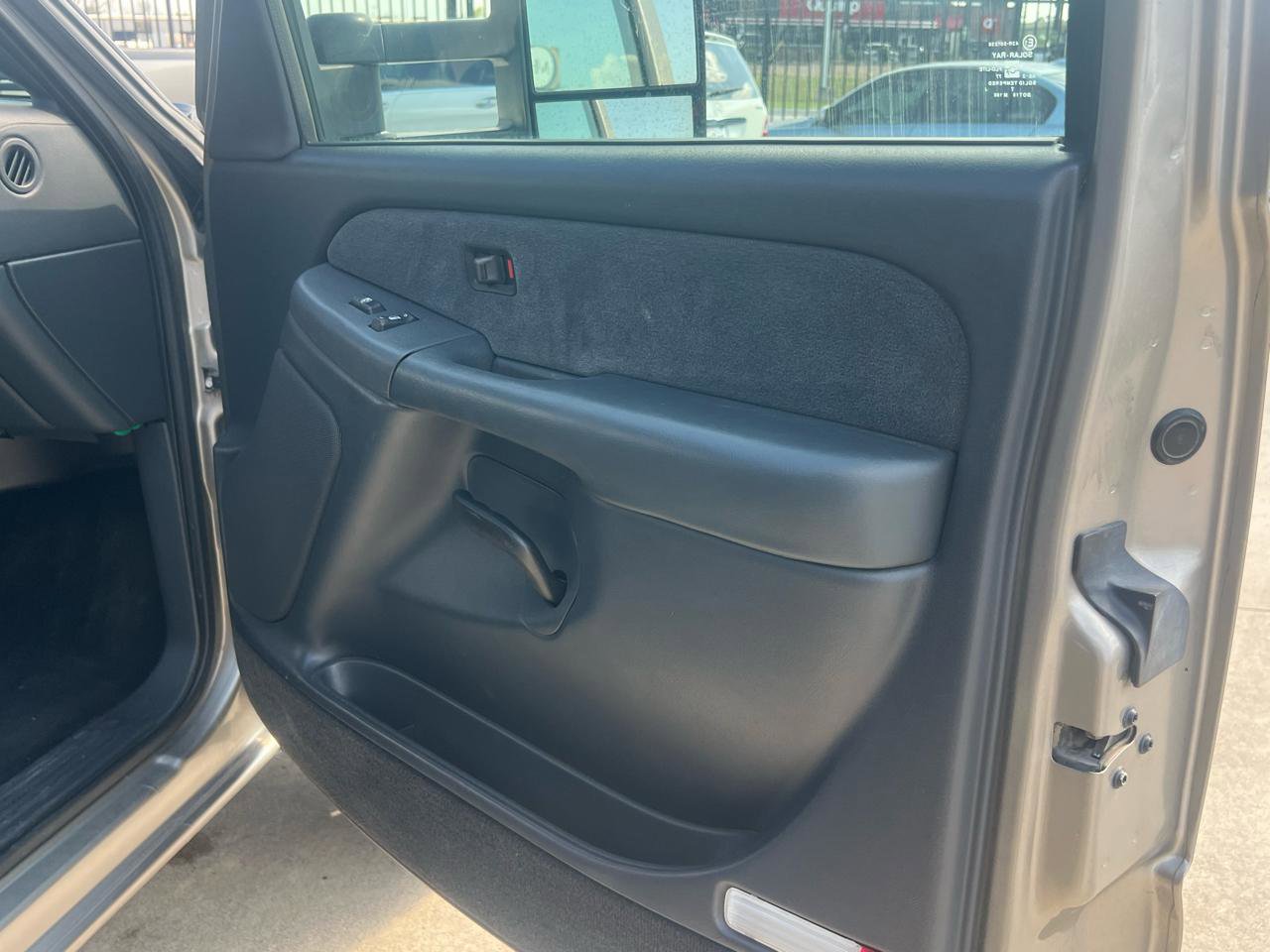 Used 2002 Chevrolet Silverado 2500 LS w/ Off-Road Skid Plate Pkg AWD/4WD image 34