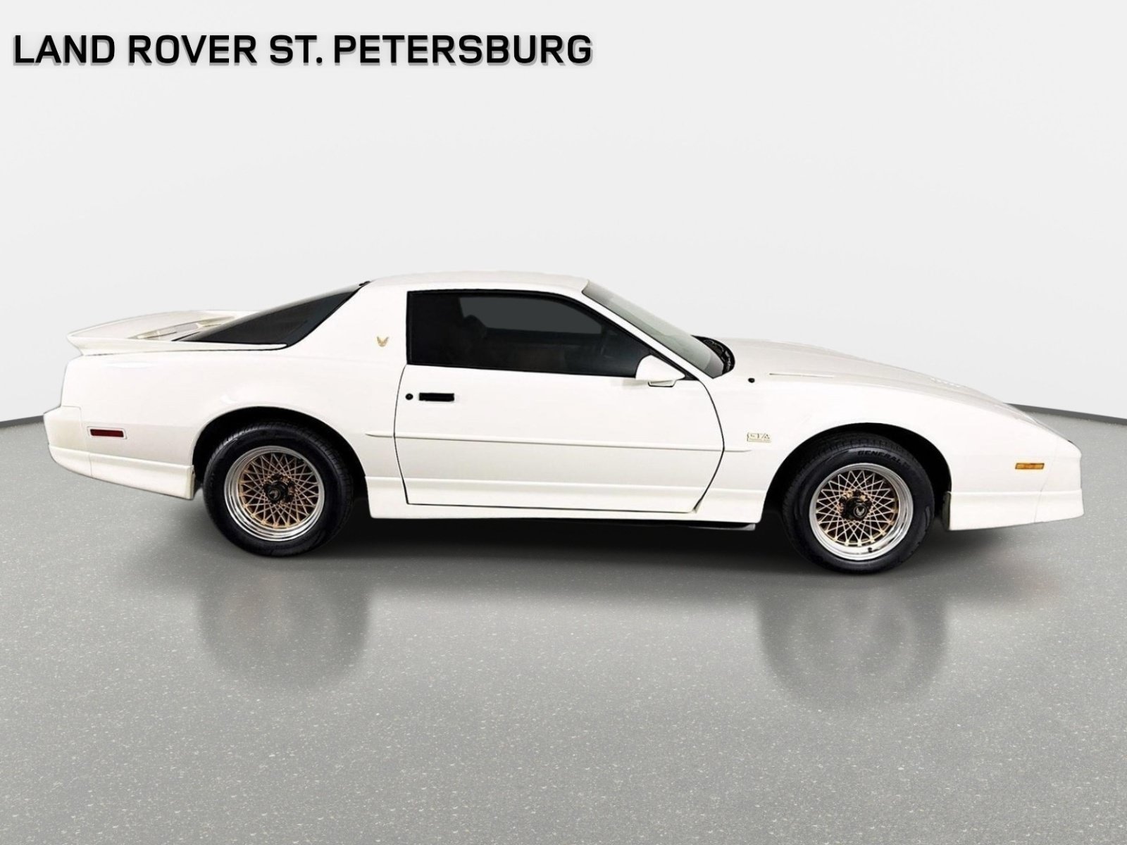 Used 1987 Pontiac Firebird Trans Am RWD image 4