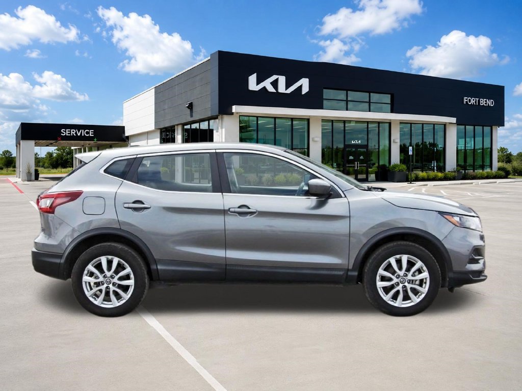 Used 2021 Nissan Rogue Sport S FWD image 4