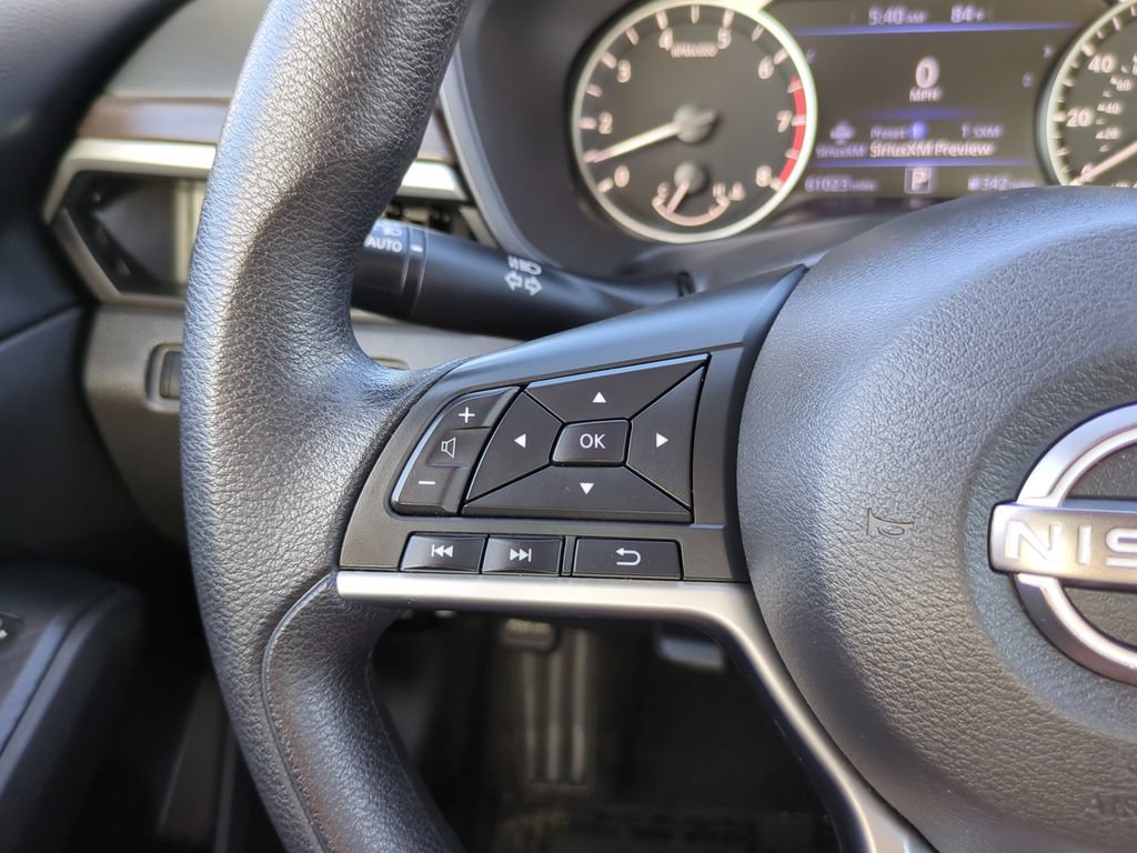 Used 2024 Nissan Altima 2.5 SV FWD image 18