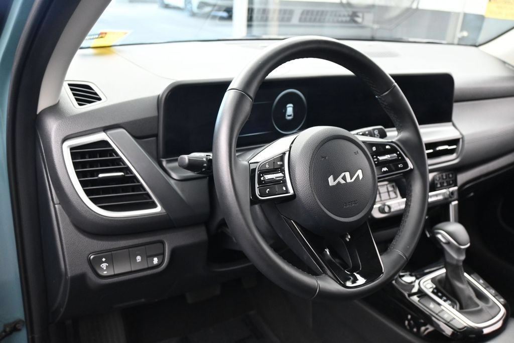 Used 2025 Kia Seltos EX w/ EX Sunroof Package FWD image 15