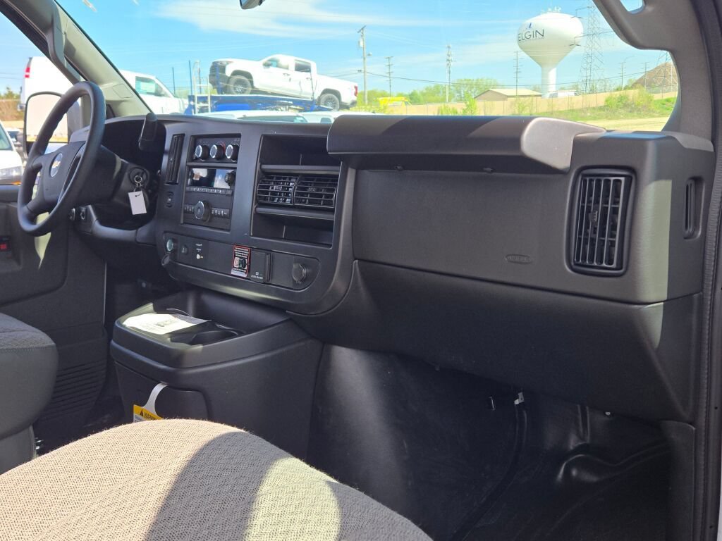 New 2026 Chevrolet Express 2500 w/ Communications Package RWD image 7