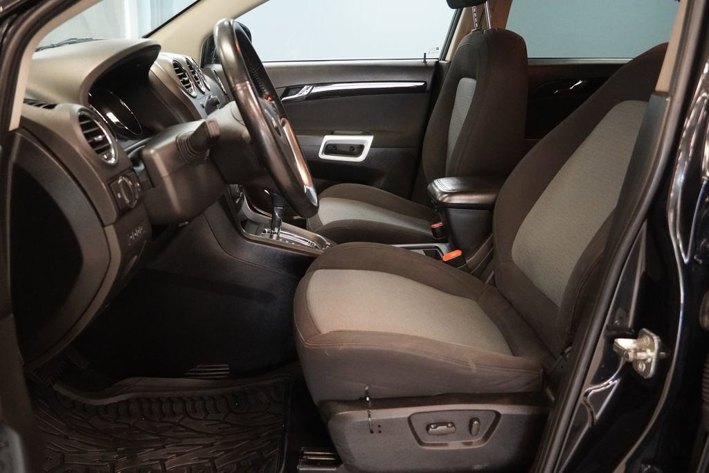 Used 2014 Chevrolet Captiva Sport LT FWD image 5