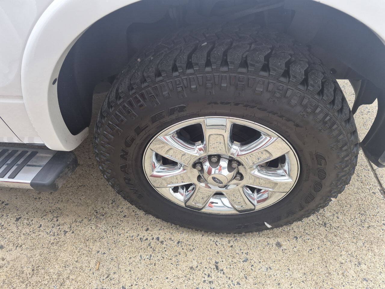 Used 2013 Ford F150 Lariat w/ Luxury Equipment Group AWD/4WD image 7