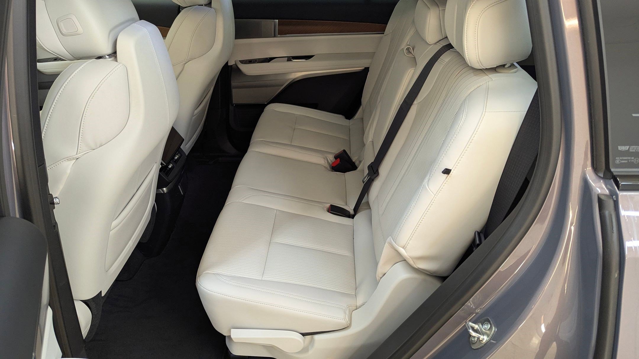 New 2026 Cadillac Vistiq Luxury image 13