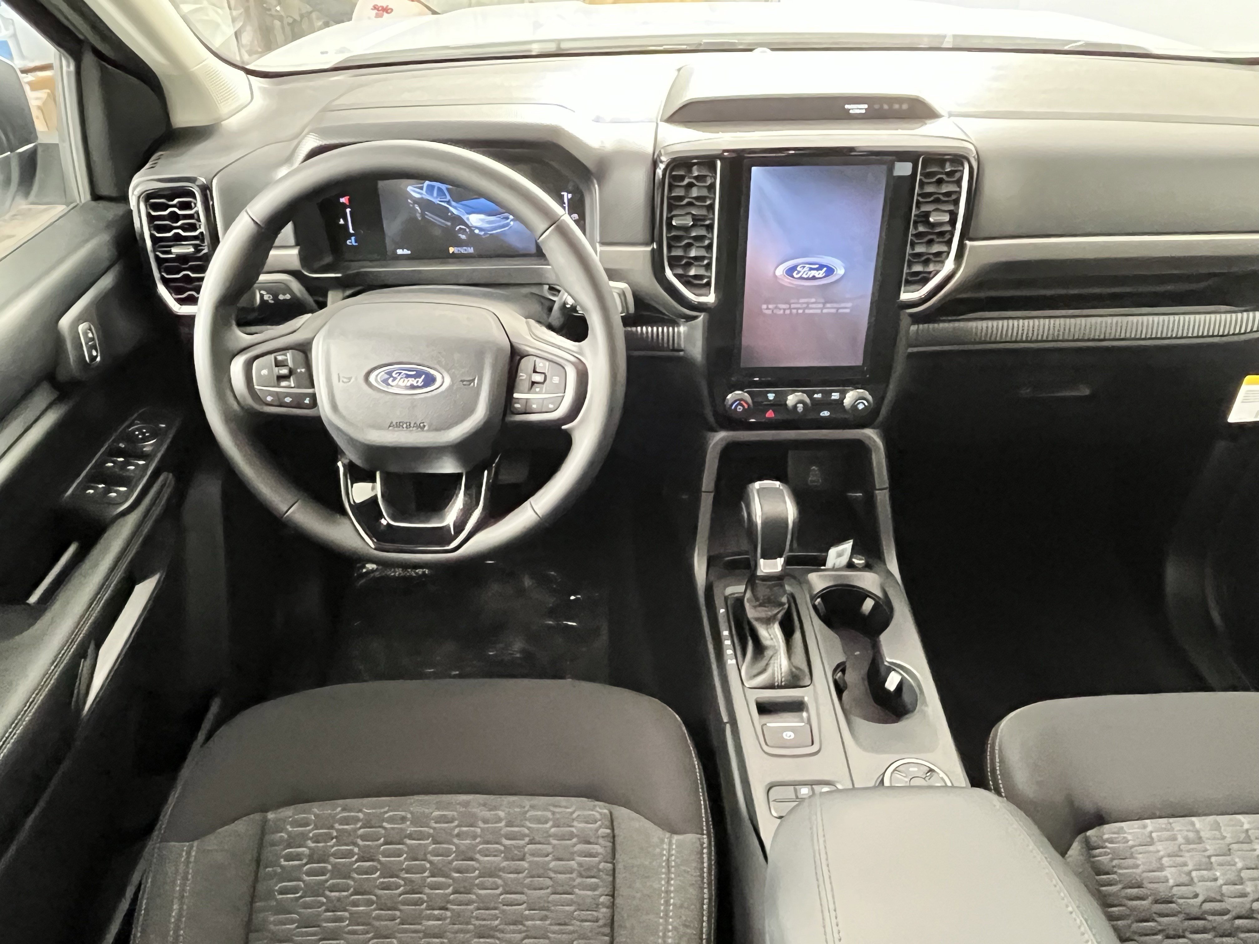 New 2025 Ford Ranger XLT w/ FX4 Off-Road Package image 13