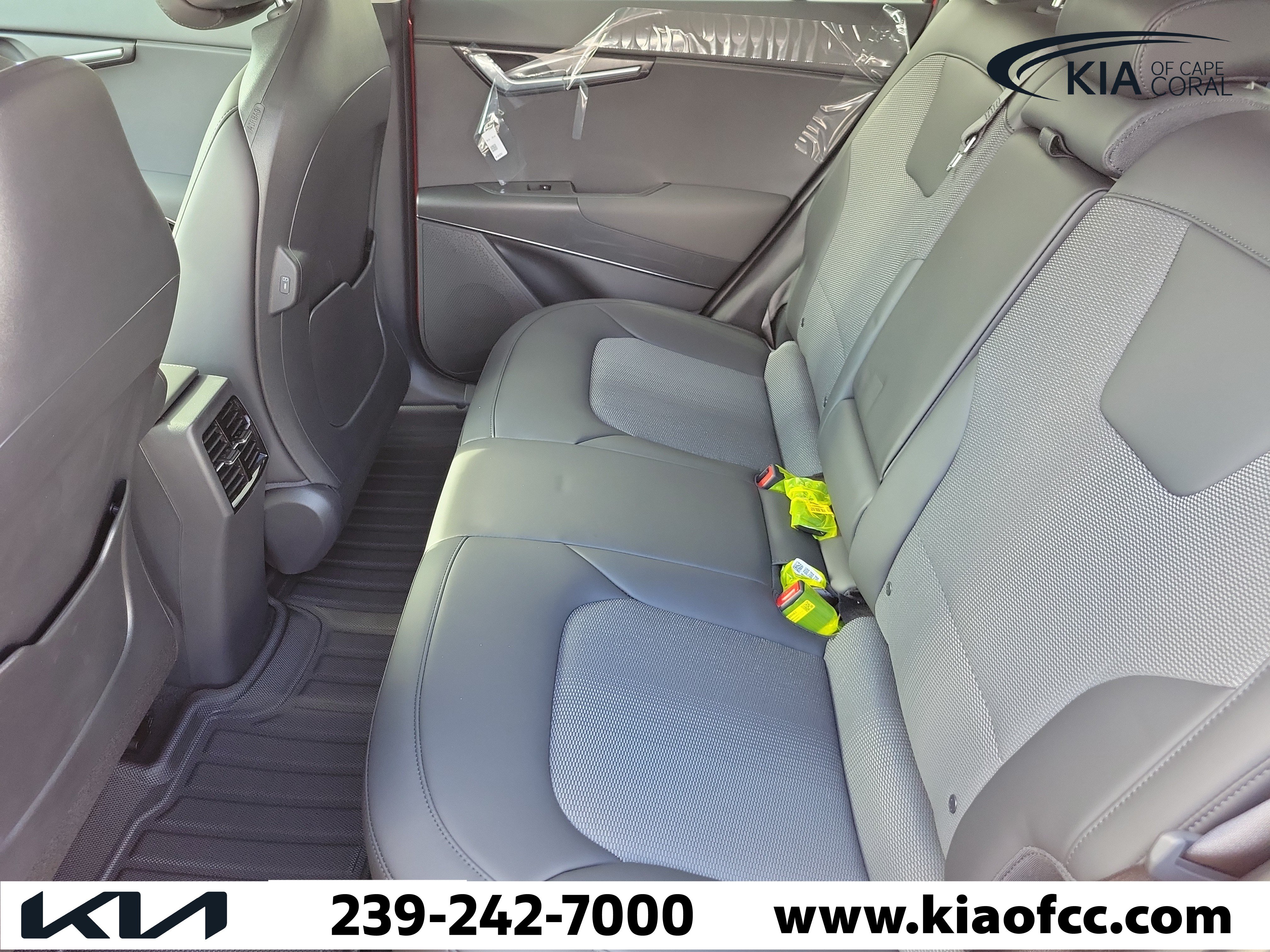New 2026 Kia Niro Wind FWD image 13