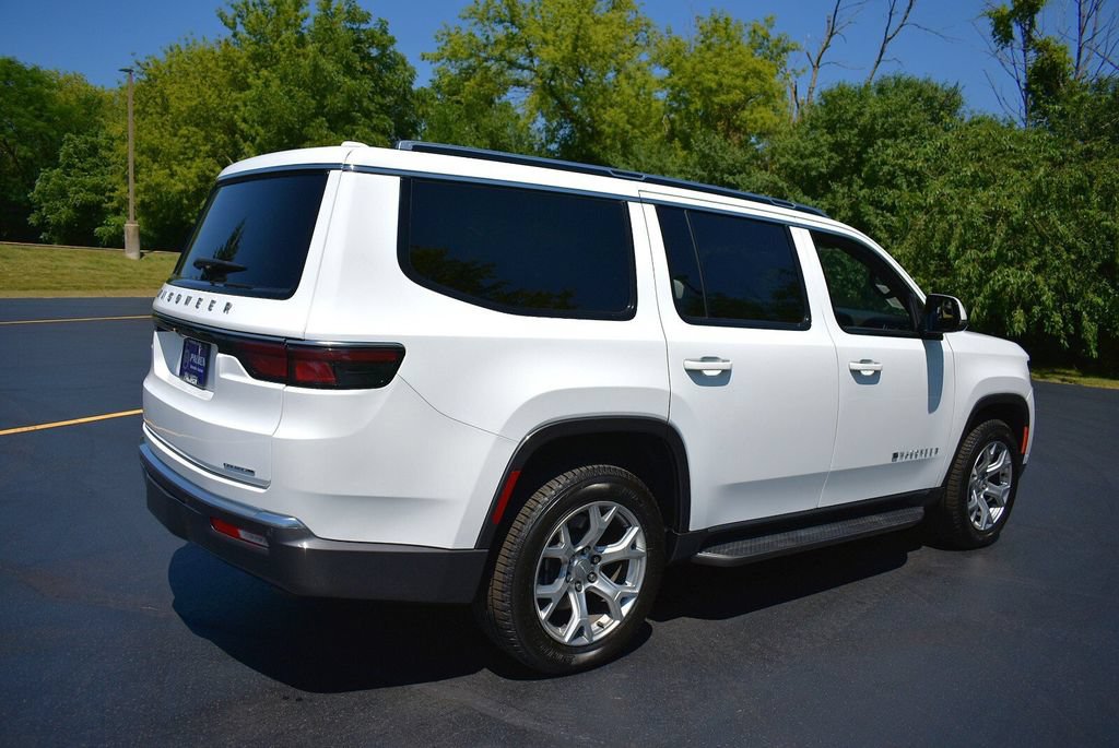 Used 2022 Jeep Wagoneer Series II AWD/4WD image 6