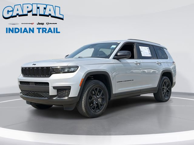 Used 2024 Jeep Grand Cherokee L Laredo image 1