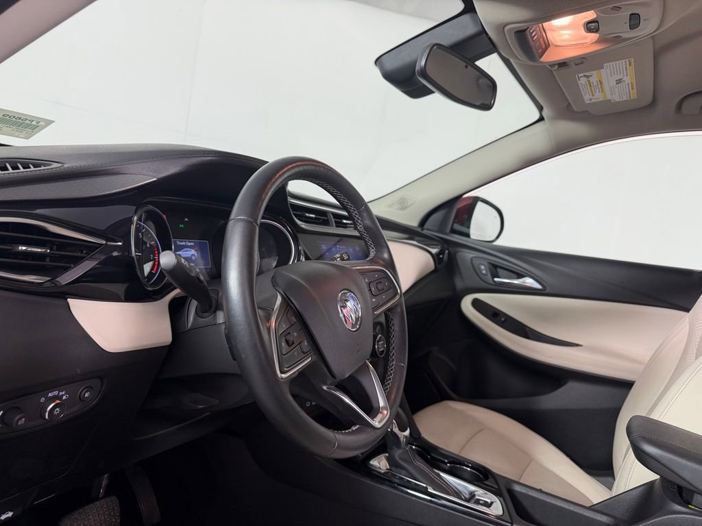 Used 2021 Buick Encore GX Essence AWD/4WD image 19