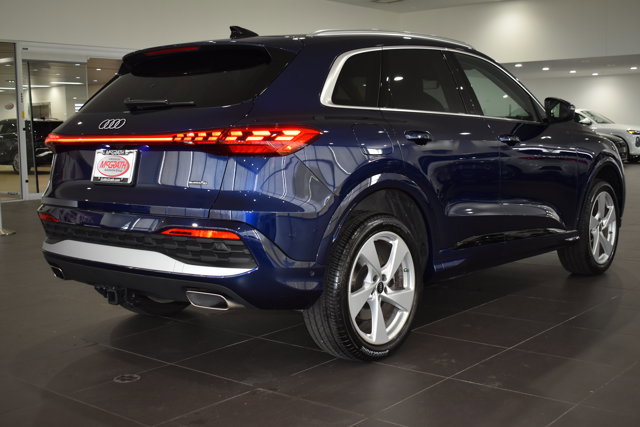 Used 2025 Audi Q5 Premium Plus w/ Premium Plus AWD/4WD image 11