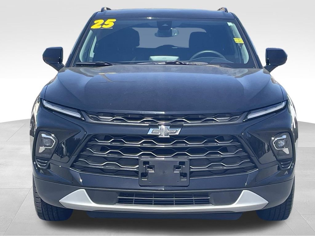 Used 2025 Chevrolet Blazer LT w/ Convenience Package FWD image 9