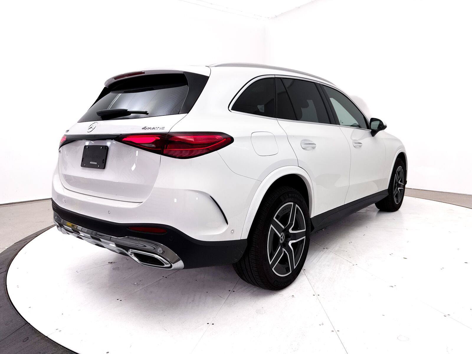 Used 2025 Mercedes-Benz GLC 300 4MATIC image 18