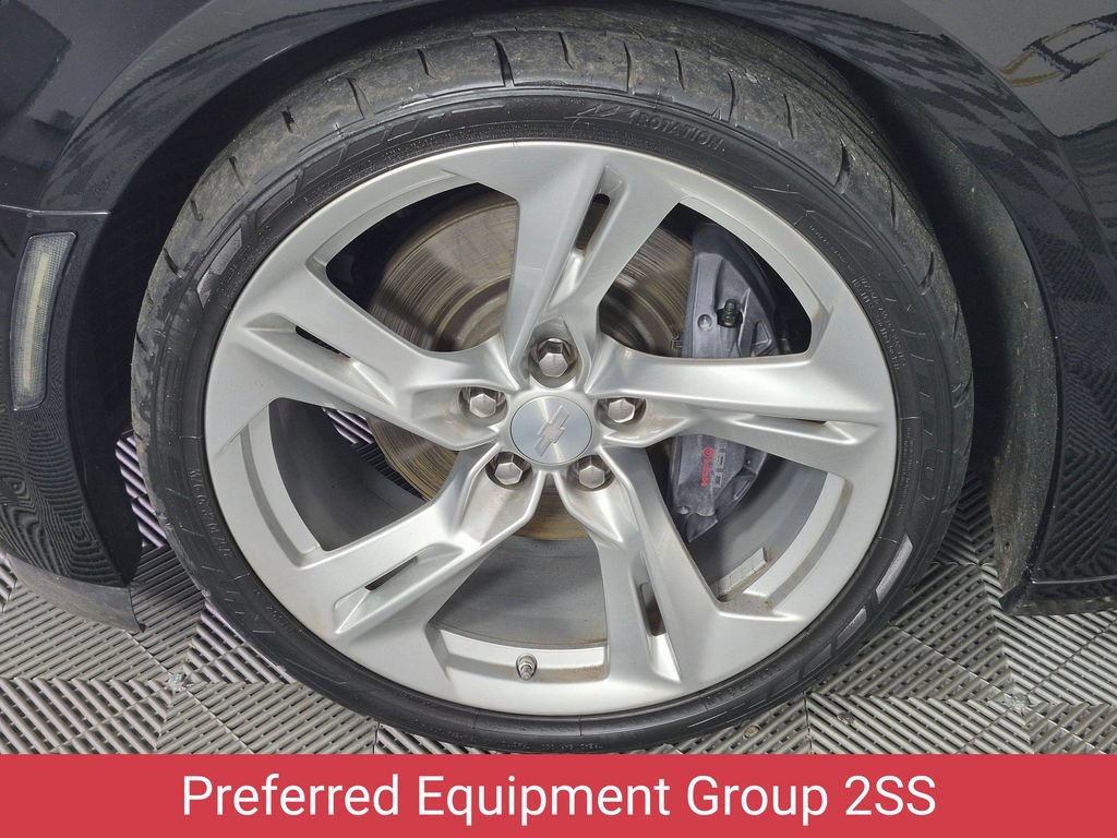 Certified 2021 Chevrolet Camaro SS RWD image 8