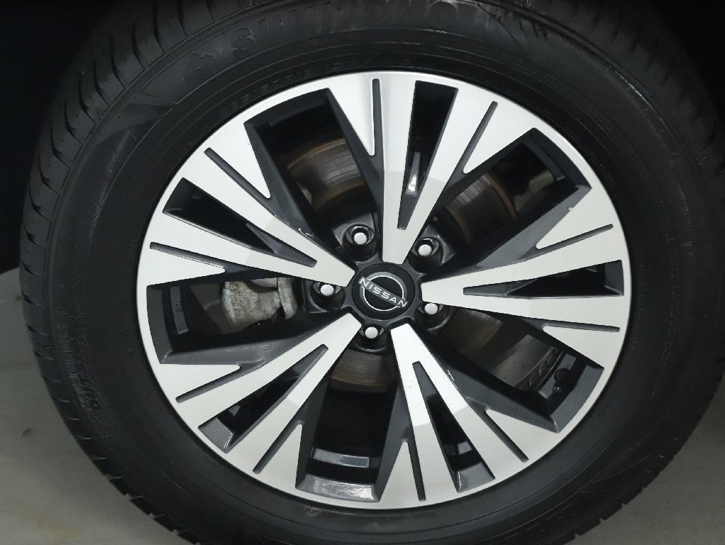 Used 2023 Nissan Rogue SV AWD/4WD image 37