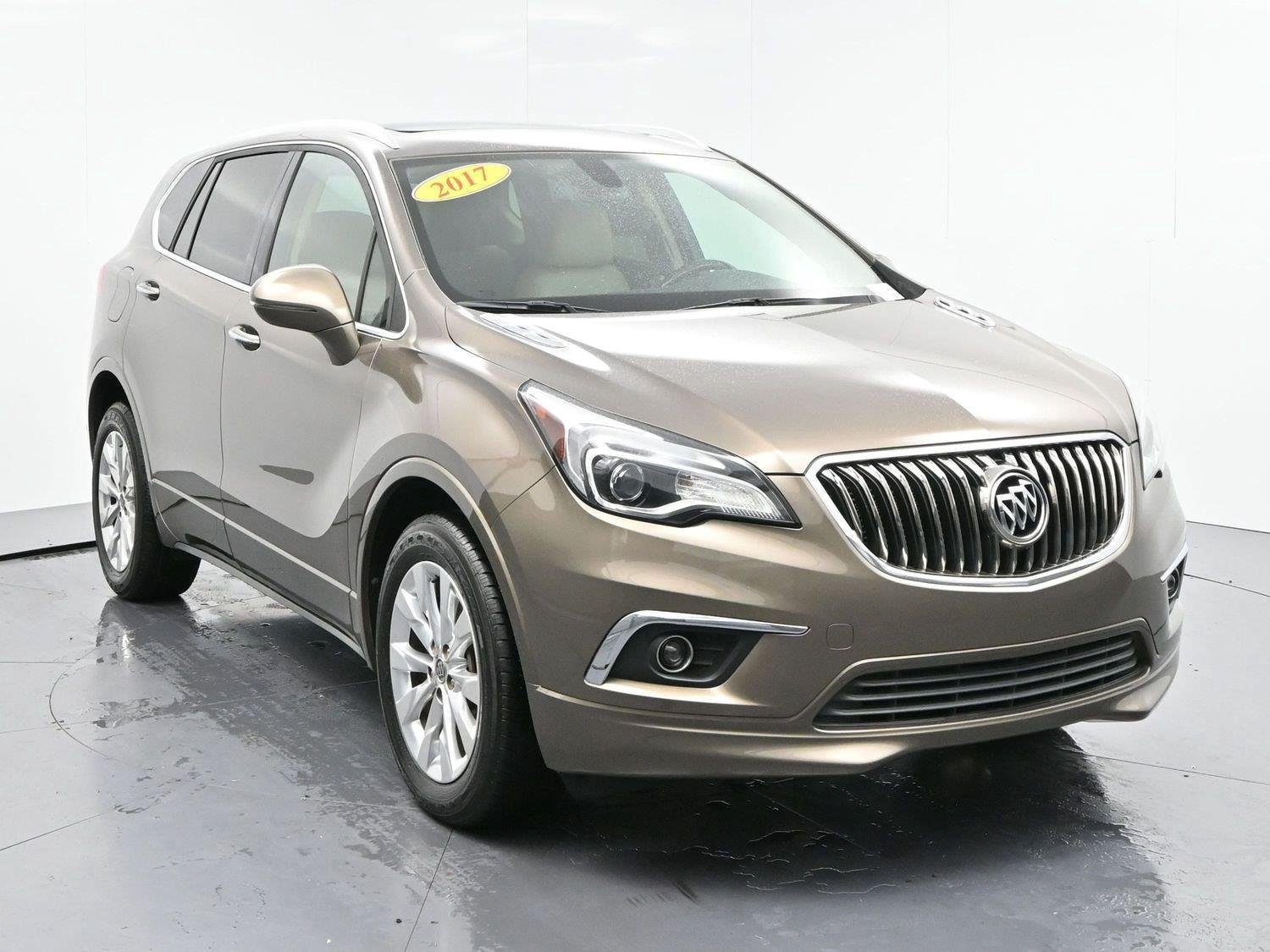 Used 2017 Buick Envision Essence FWD image 2