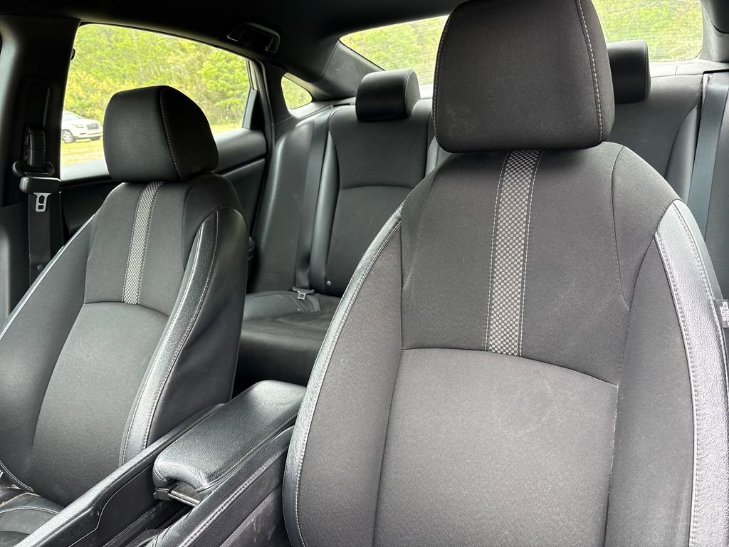 Used 2019 Honda Civic Sport image 12