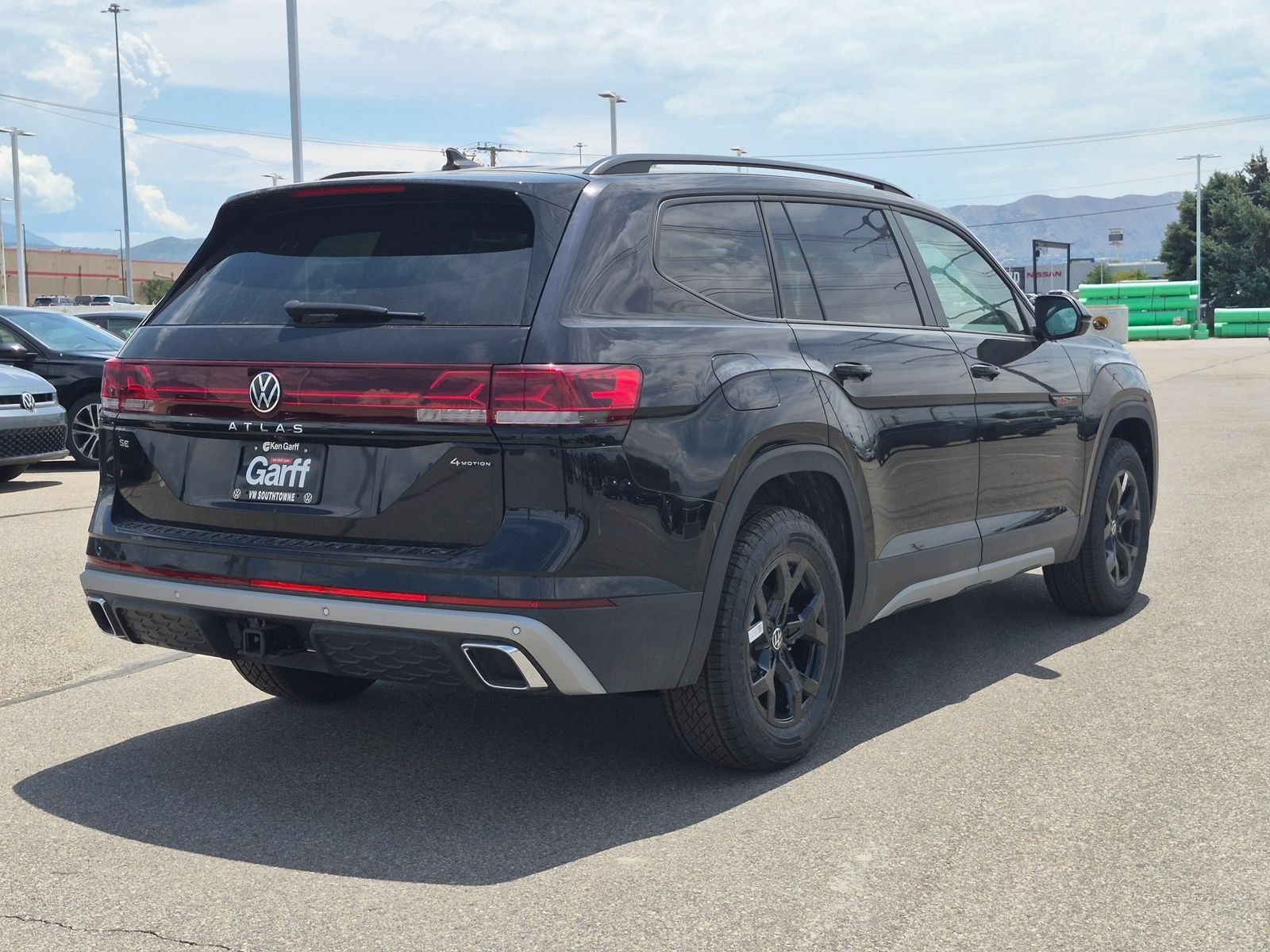 New 2026 Volkswagen Atlas Peak Edition AWD/4WD image 3